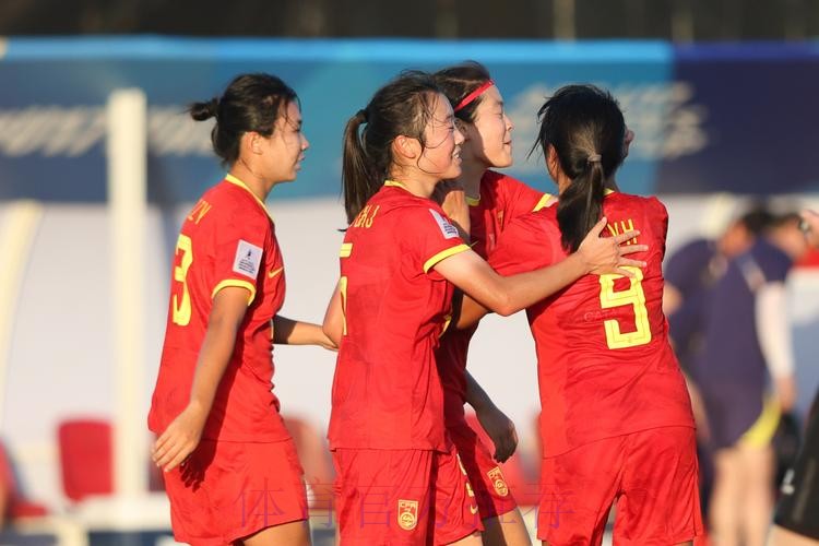 中国U-17国家女子足球队飞赴印度尼西亚征战亚洲杯